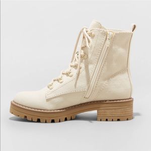 Universal Thread Cream Combat Boots US 9